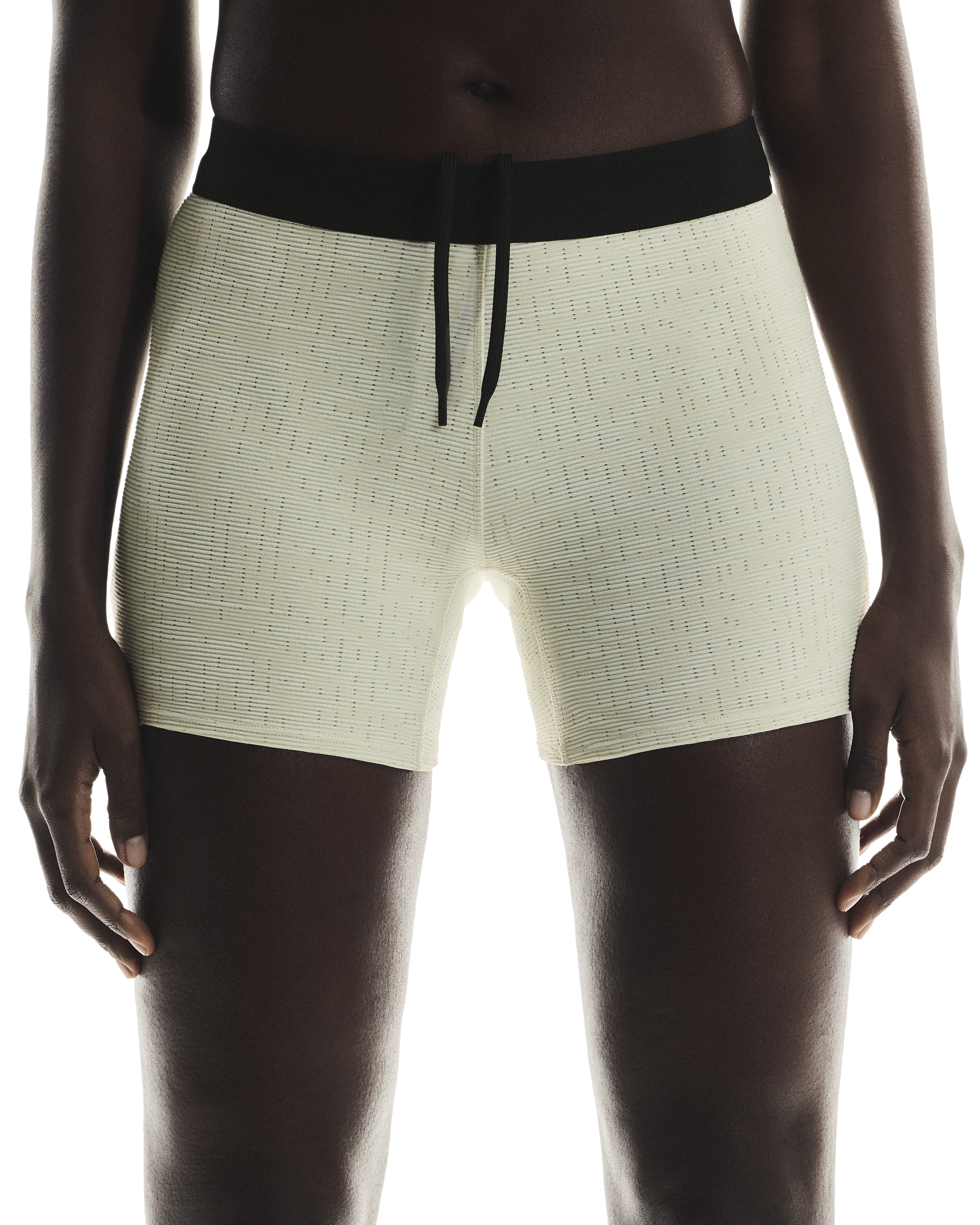 On Women's Pace Tights Short Ice - Achilles Heel