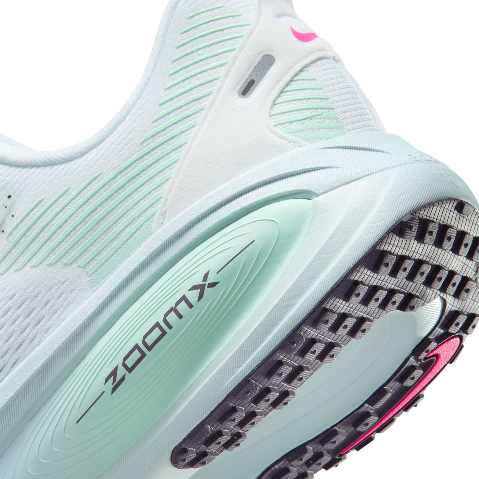 Men's Vomero 18 Running Shoes White / Glacier Blue / Hyper Pink / Black