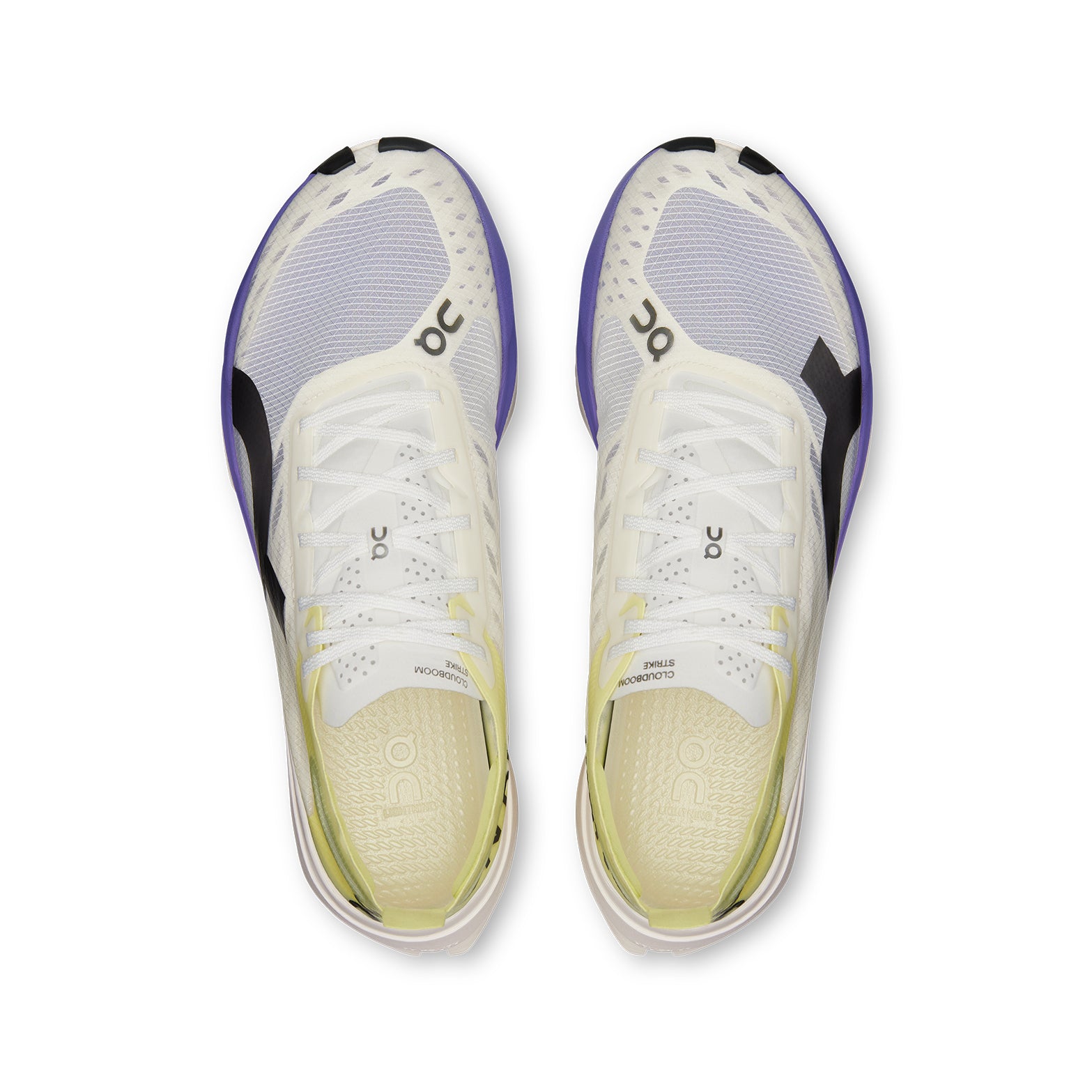 Top view of a pair of Men’s Cloudboom Strike running shoes in Juniper / Limelight, featuring white mesh uppers with black and yellow accents and the On brand logo visible on both shoes. Designed for marathon racing, they include a carbon fiber Speedboard and ultra-responsive cushioning to deliver peak performance.
