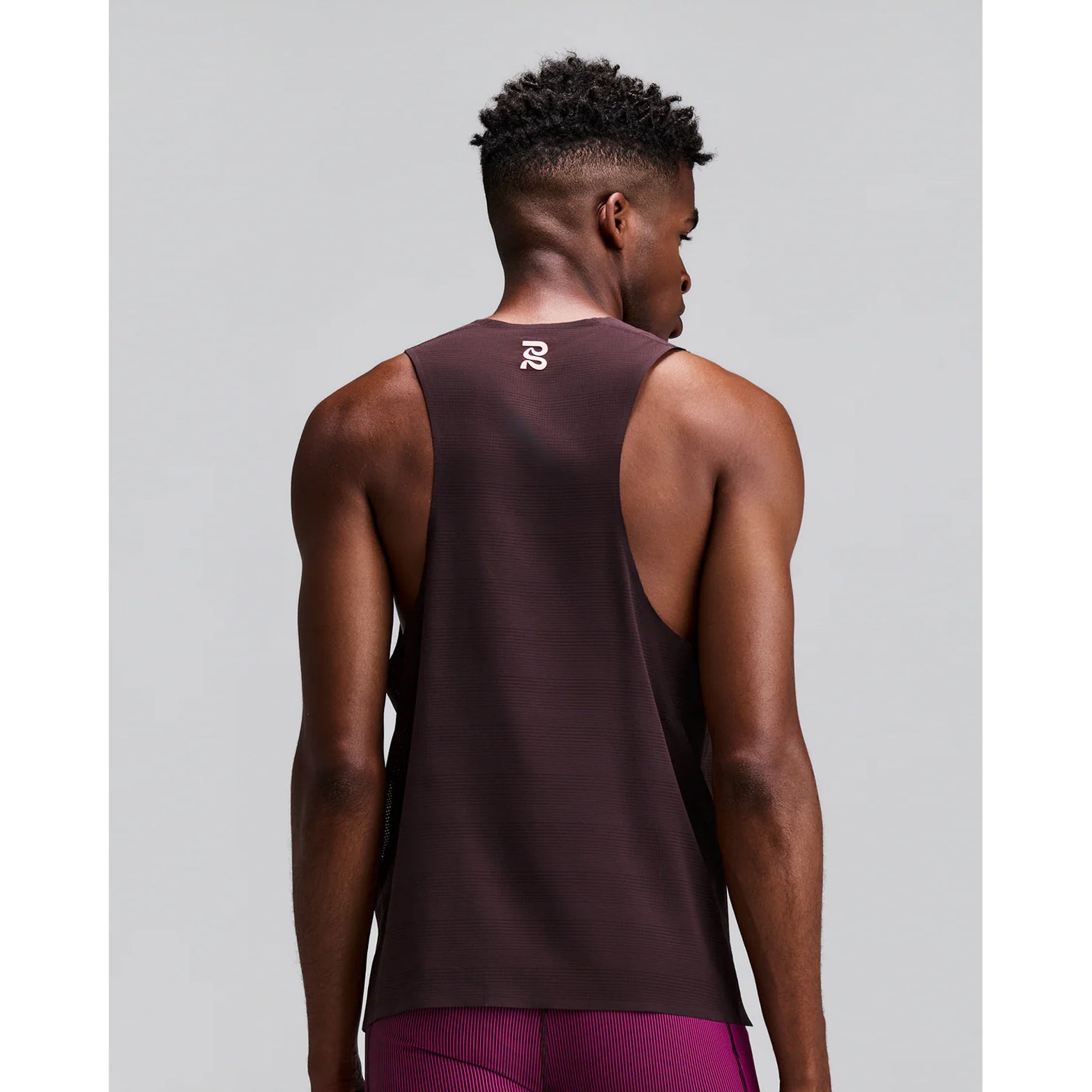 Men's Bandit CoolGrid Training Singlet with Flopack Espresso back view on male runner showing Flopack bonded slits with pop-colour tape for enhanced airflow during sustained training efforts