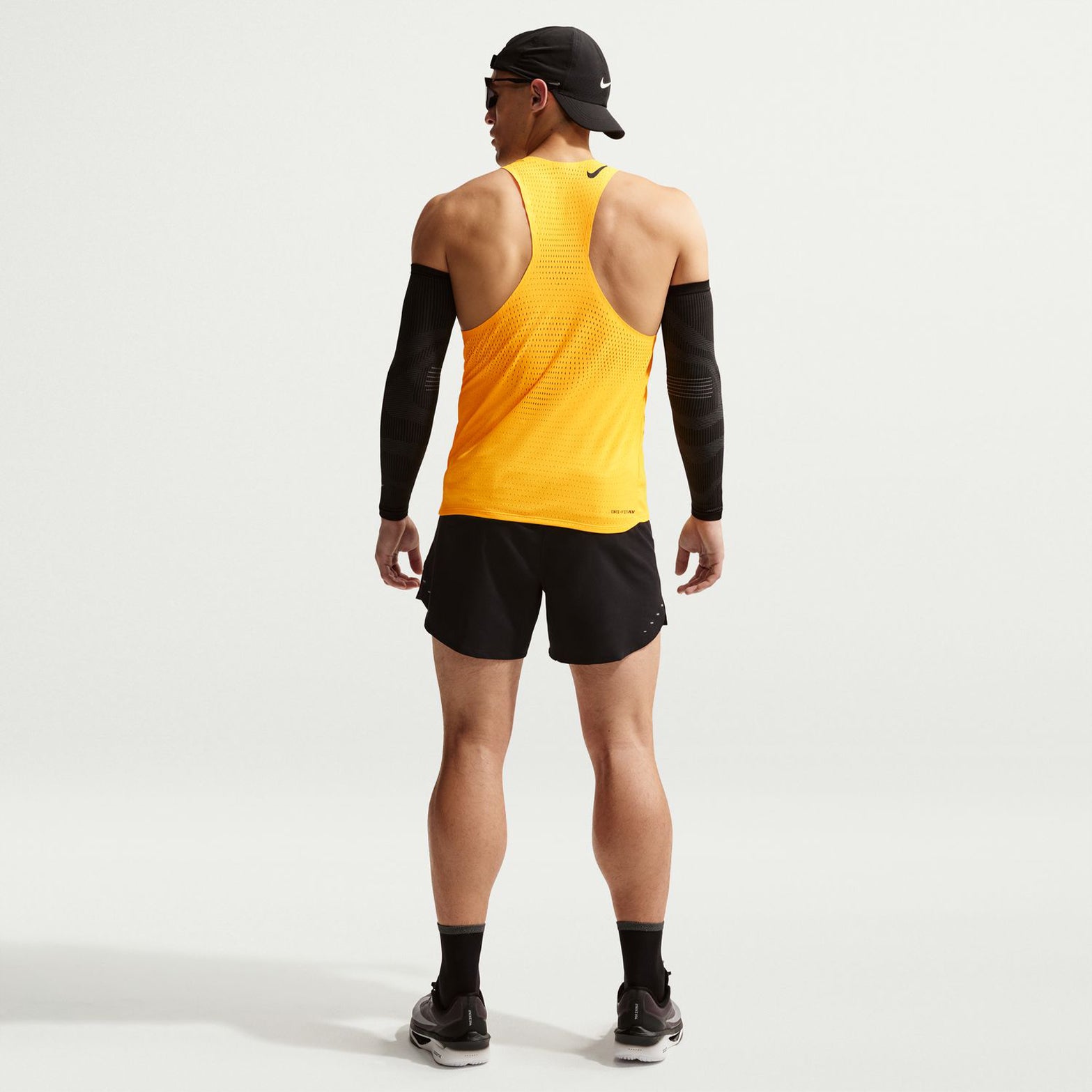 Men's Dri-FIT AeroSwift ADV Running Vest Laser Orange / Black