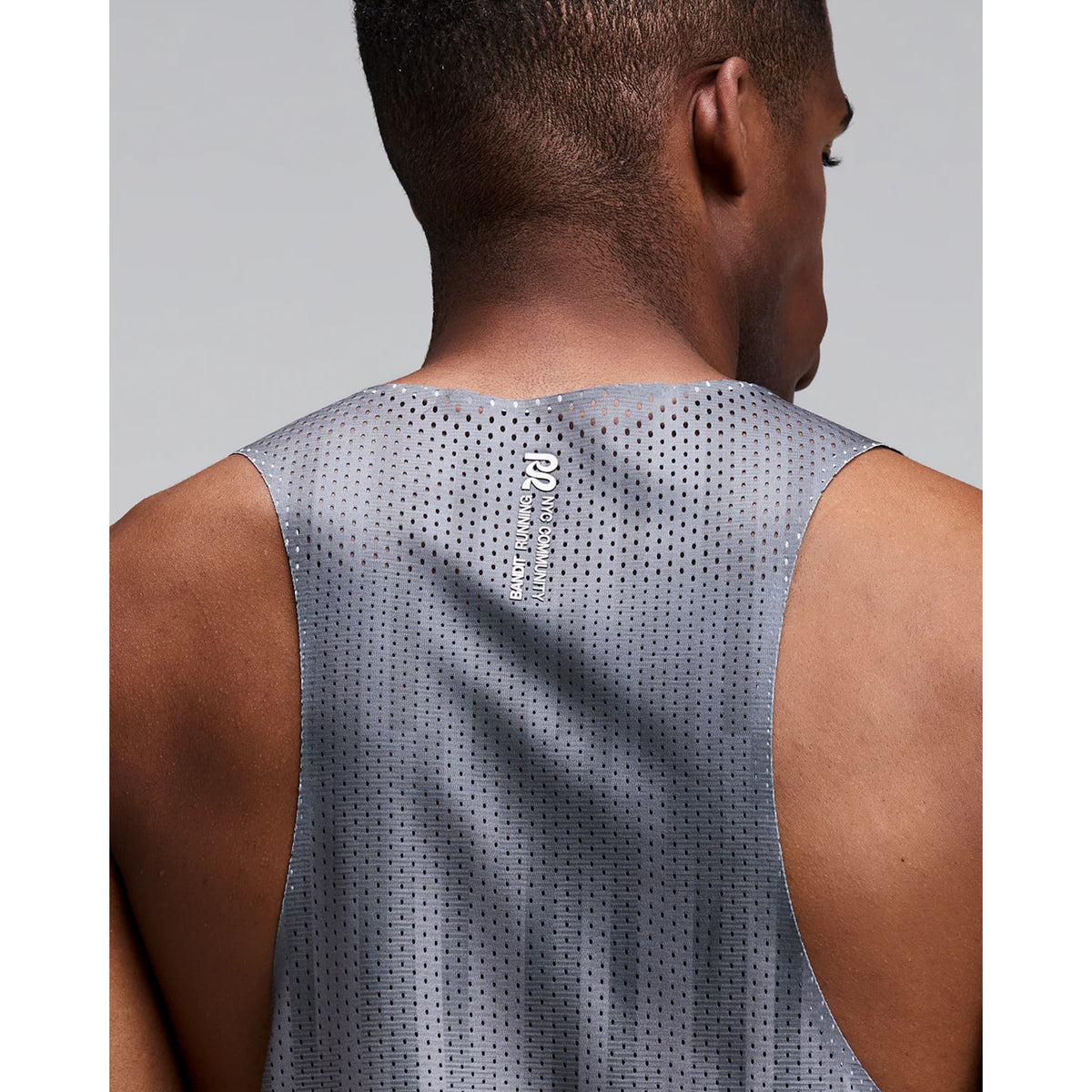Men's Bandit Shredder Shorty Race Singlet Uneven Gradient Plaster close-up of back showing racer back construction with Shredder gradient mesh and two-tone reflective branding for low-light visibility
