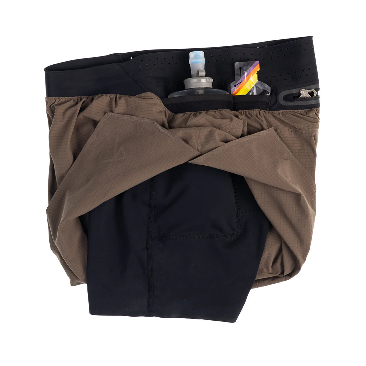 Raide TrailTech Short men's in Bark — side view showing 4.25 inch Italian-made liner construction, silicone grip at liner hem and recycled polyester elastane fabric detail