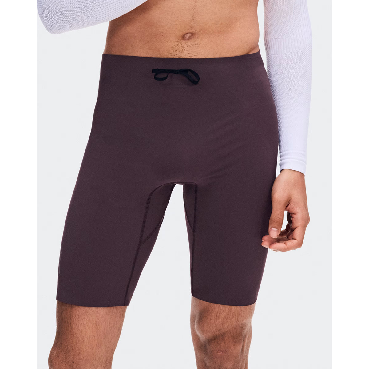 Men's On Zero Half Tights Urchin close-up of adjustable waistband showing secure confident fit construction for distraction-free race day and tempo running