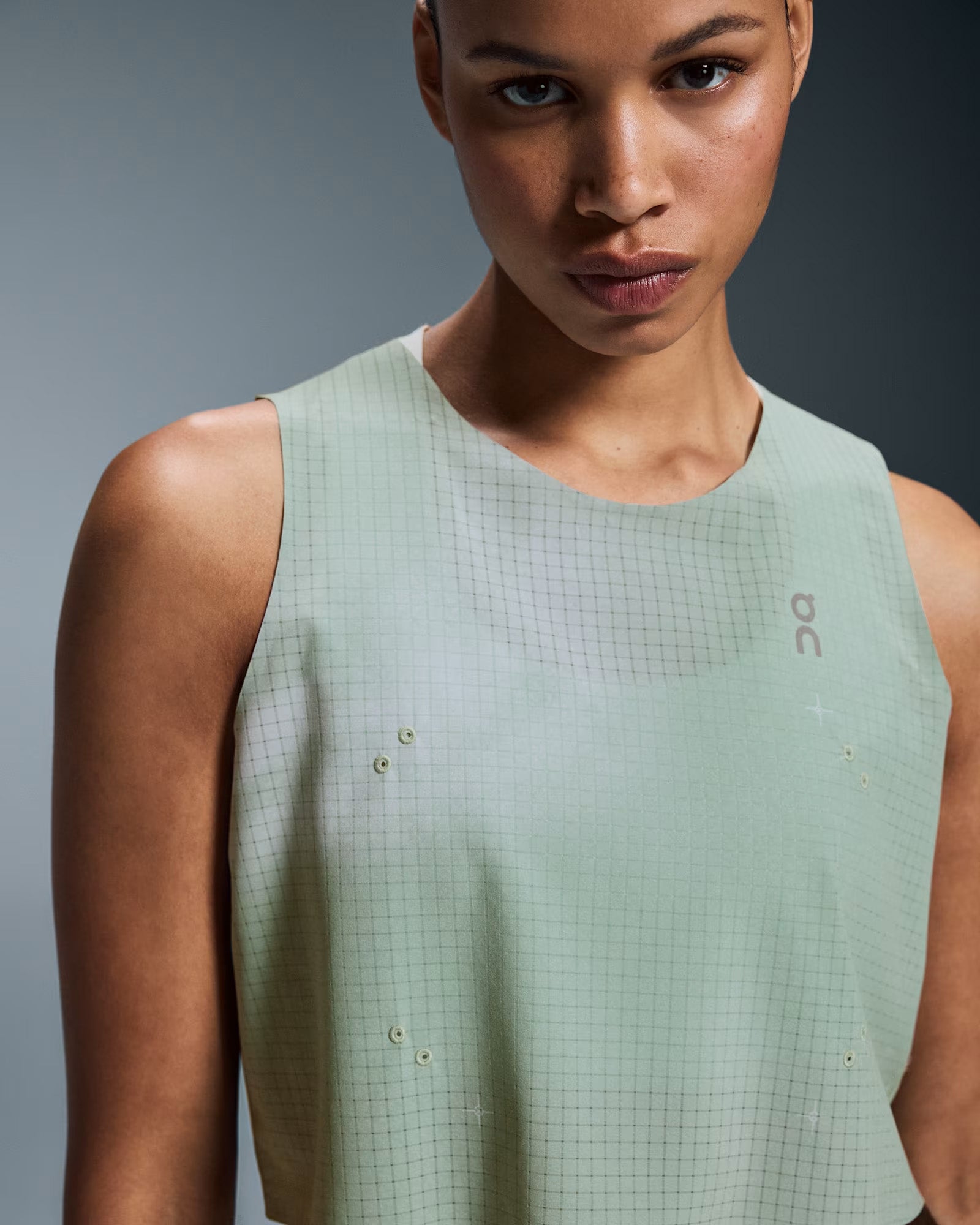 On Women's Pace Tank Sage - Achilles Heel