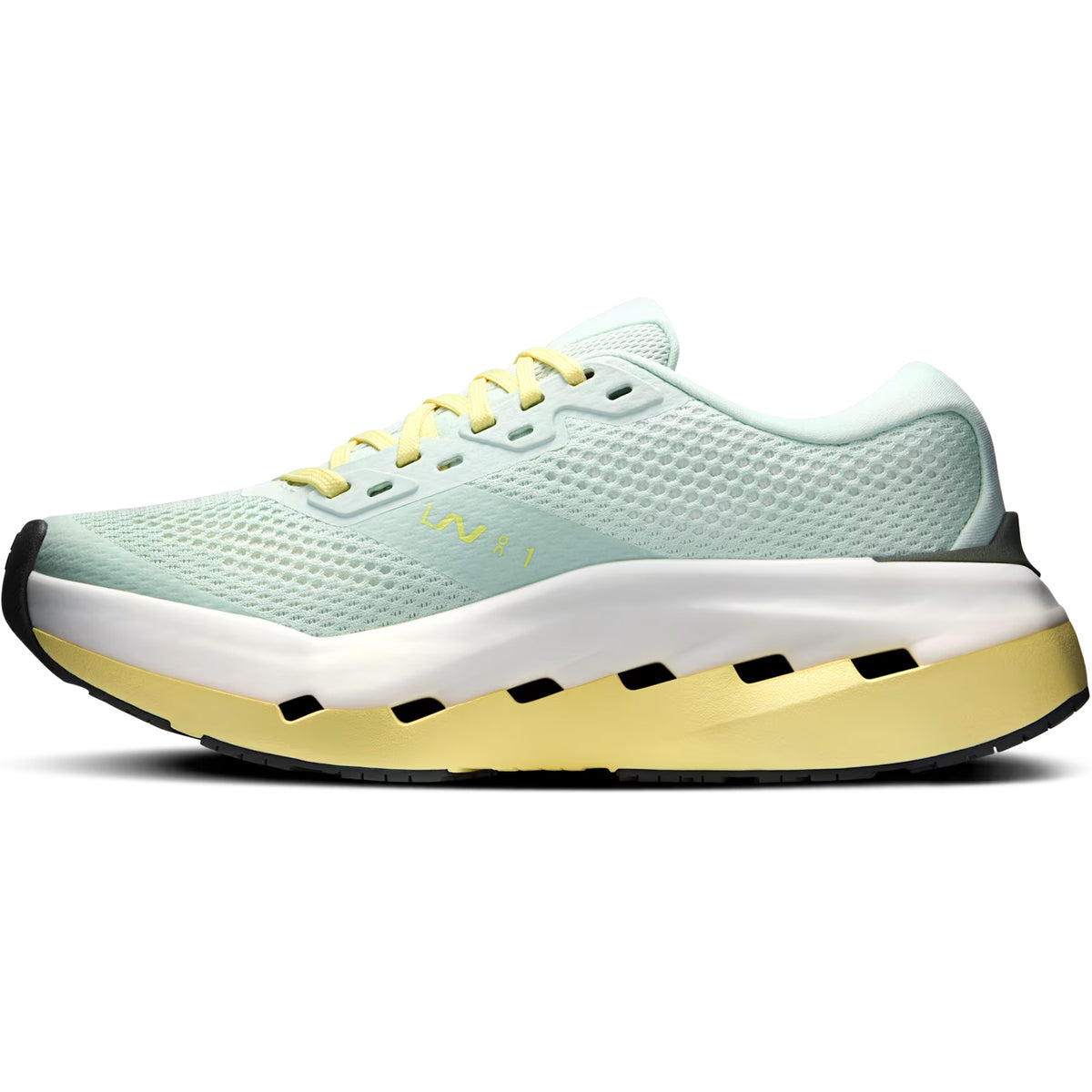 Women's Cloudrunner 3 Max LN1 Running Shoes Fresco / Gild