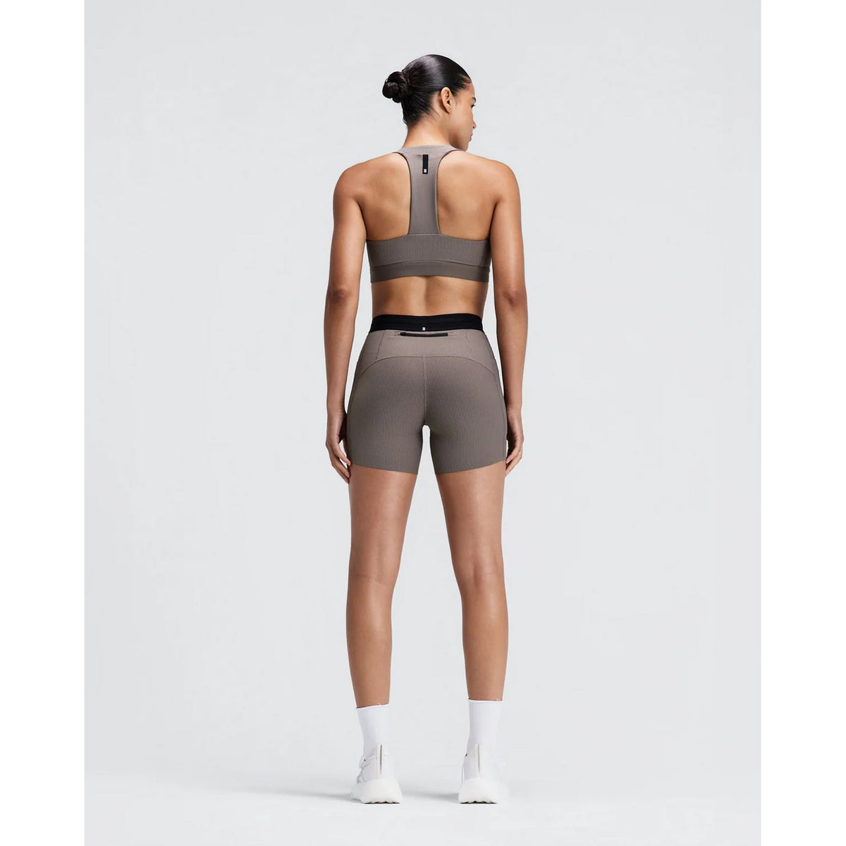 Women's Striped Cadence 5 Inch Compression Shorts Concrete Taupe / Cocoa