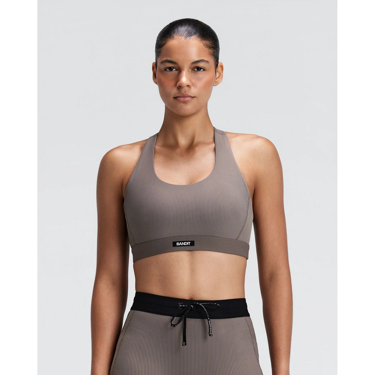 Women's Striped Cadence Scoop Neck T-Back Run Bra - Concrete Taupe / Cocoa