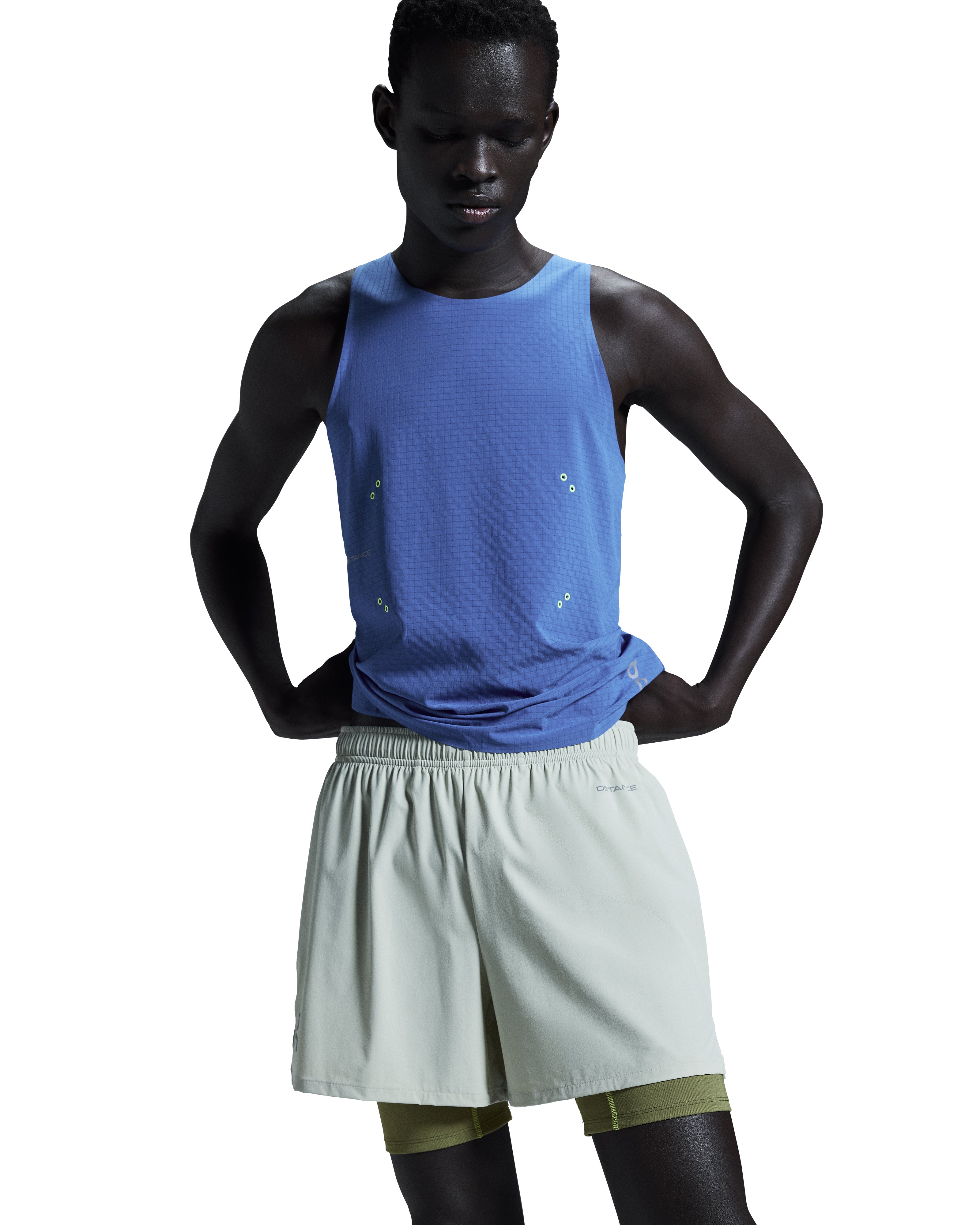 On Men's Pace Shorts DISTANCE Chalk - Achilles Heel