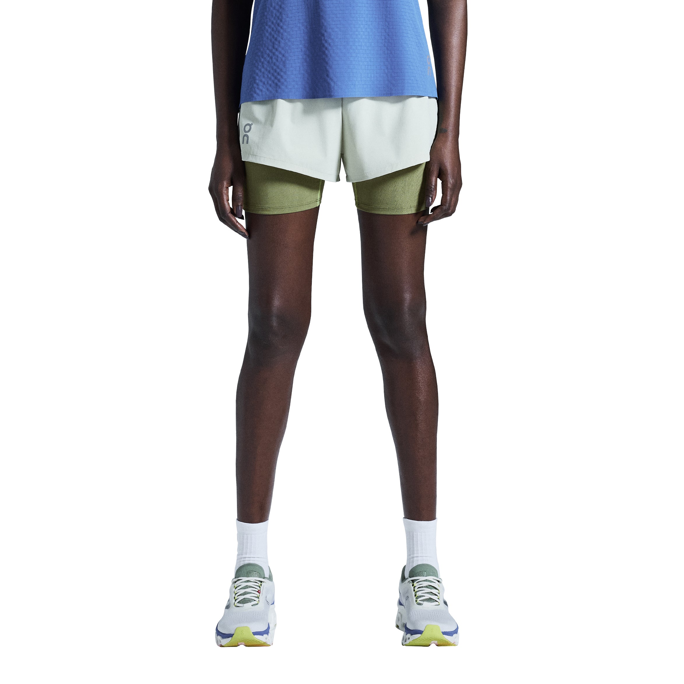 On Women's Pace Shorts DISTANCE Chalk - Achilles Heel