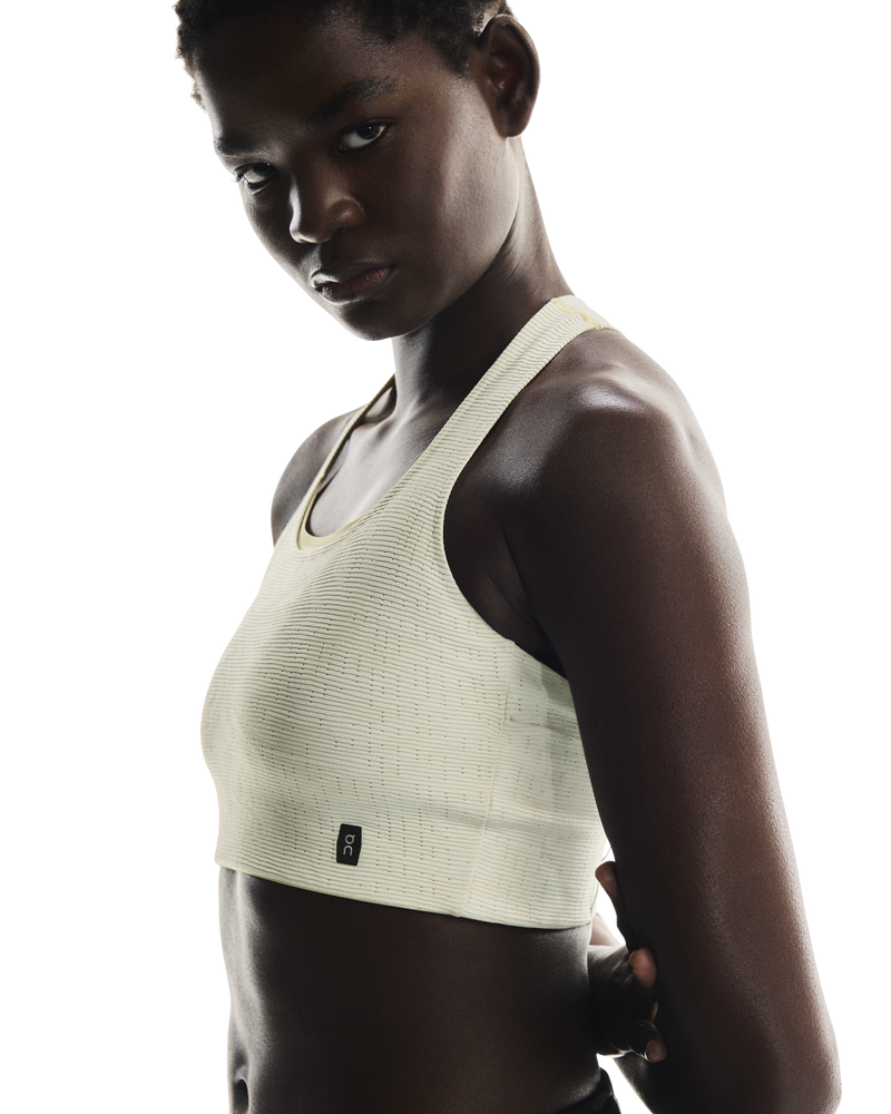 On Women's Pace Pocket Bra Taupe - achilles heel