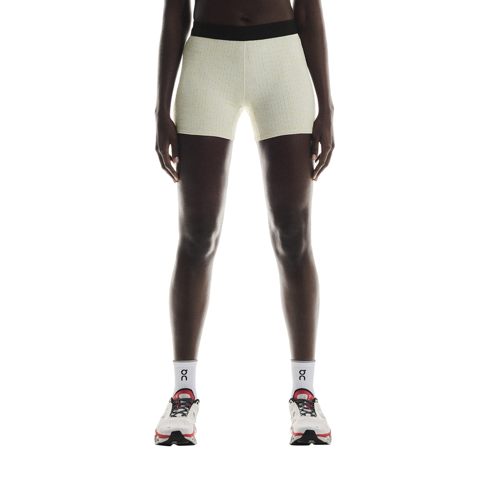 On Women's Pace Tights Short Ice - achilles heel