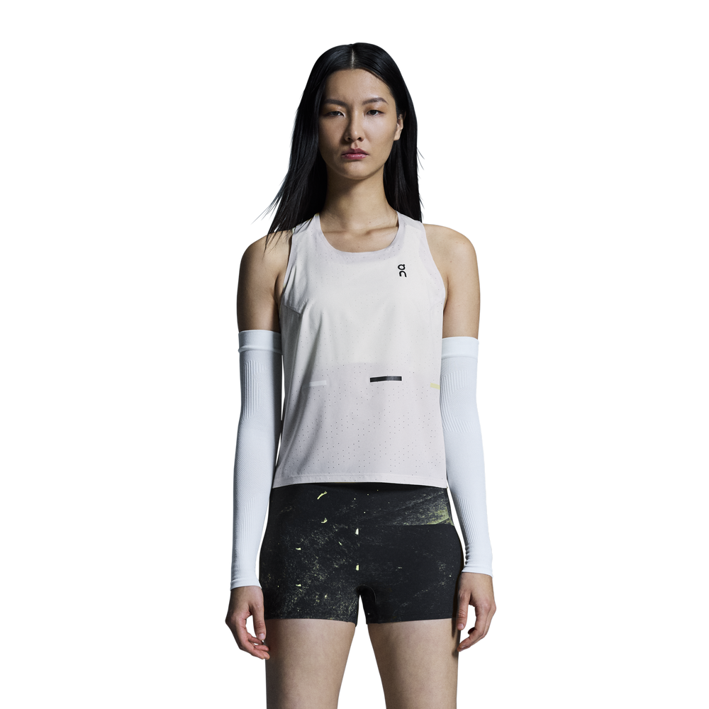 On Women's Race Singlet Silver - achilles heel