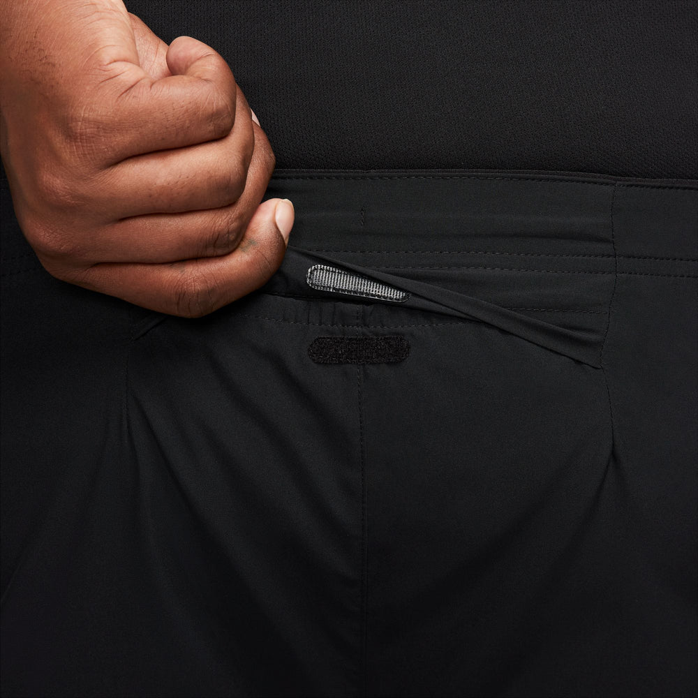 Nike Men's Dri-FIT Challenger 5 Inch Shorts Black / Black / Black - achilles heel