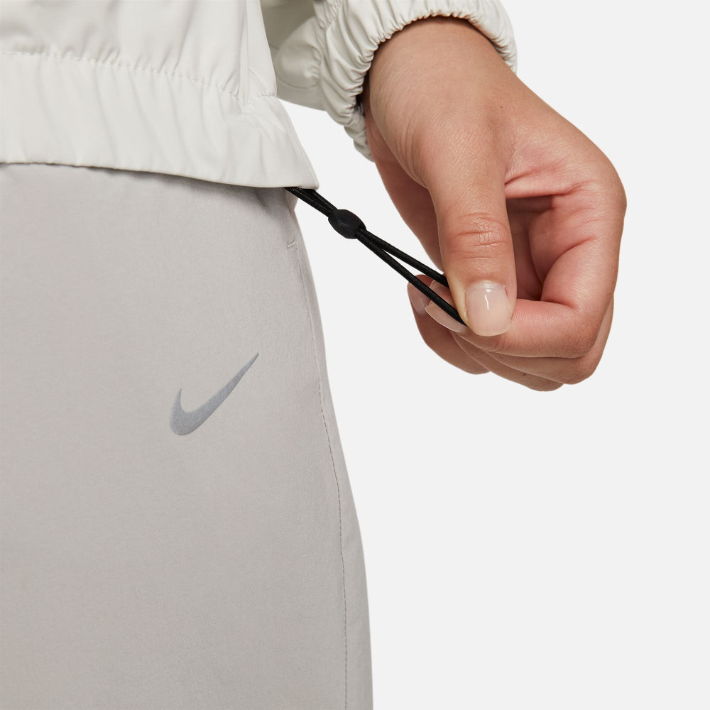 Nike Women's Storm-FIT Swift Running Jacket Pale Ivory / Black - achilles heel