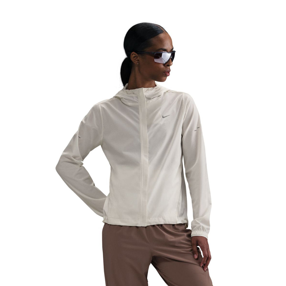 Nike Women's Swift Repel Packable Running Jacket Sail - achilles heel