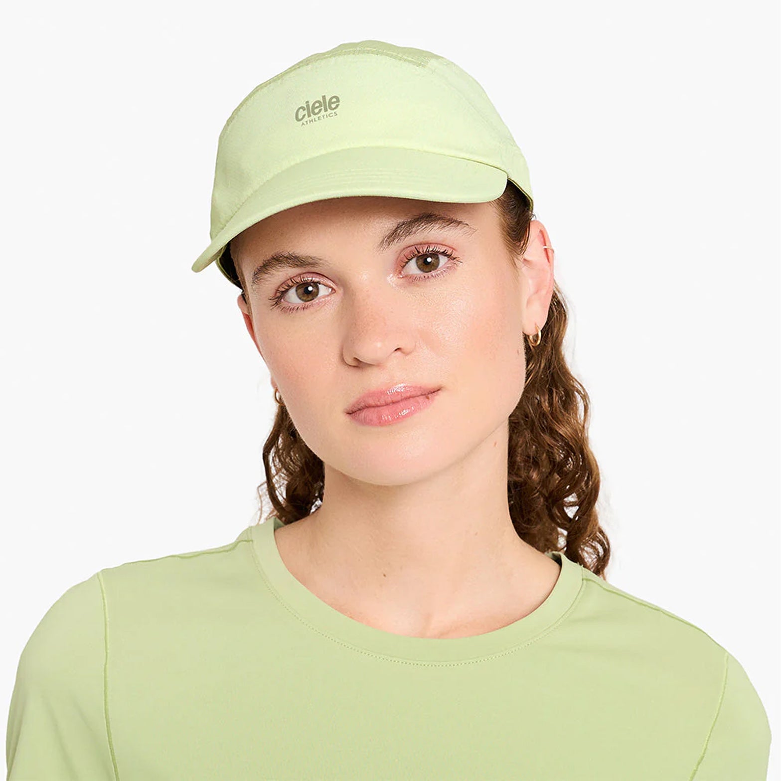 Ciele FSTCap SC Classic Athletics SL Fava front view on runner showing low-profile fit and pre-curved SOFTcurved brim