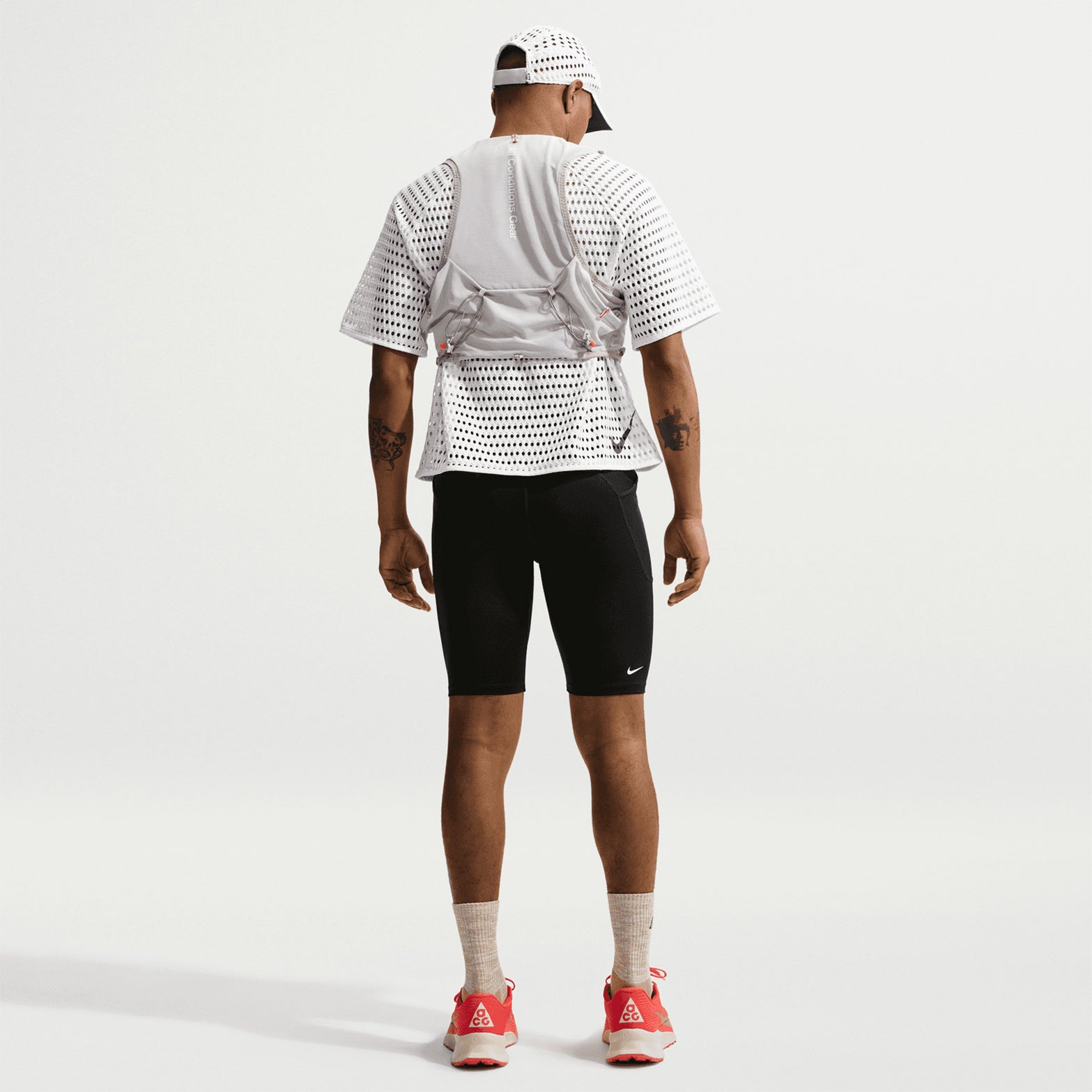 Nike Men's ACG Radical AirFlow Tee White / Anthracite at Achilles Heel
