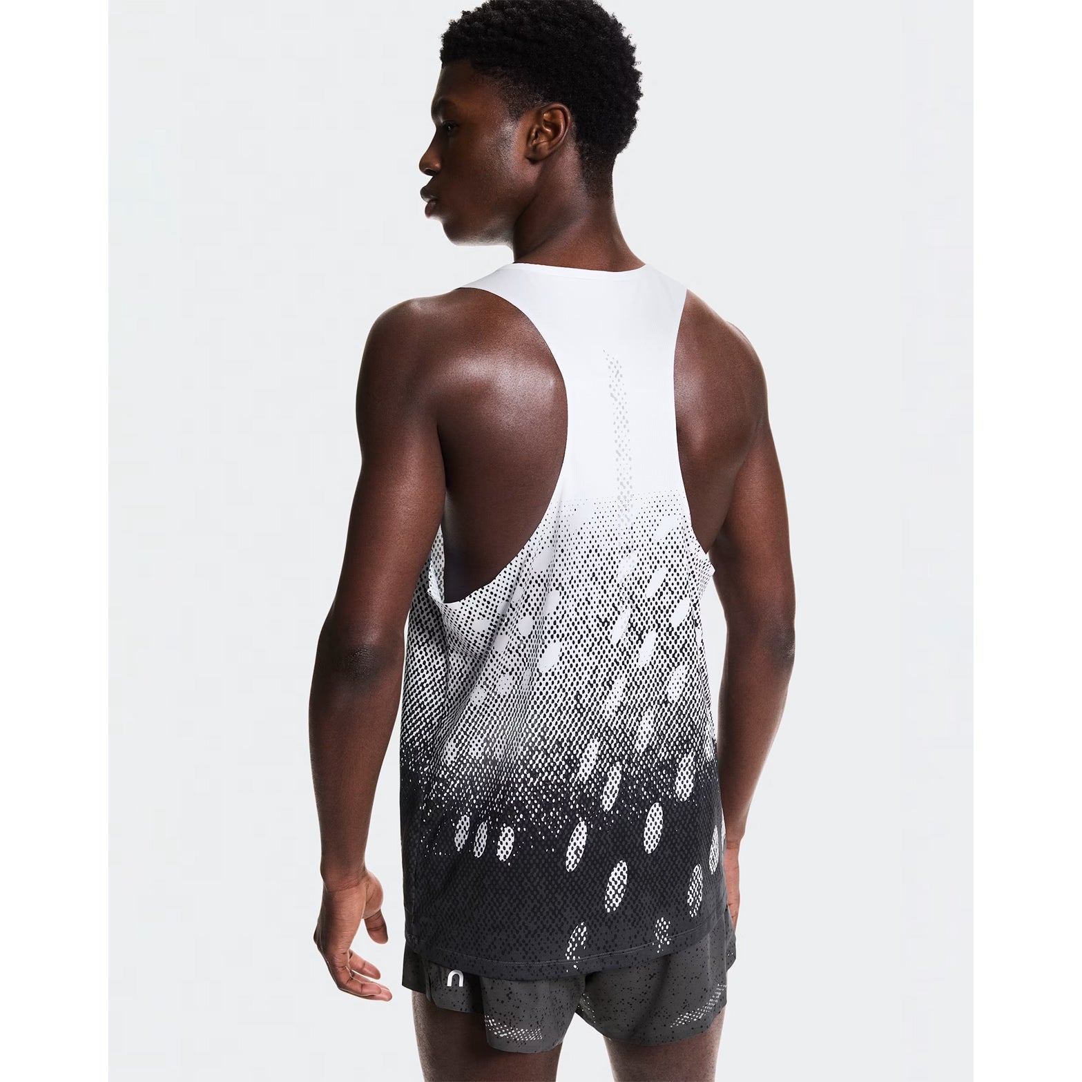 Men's On Zero Singlet Black Grey White close-up of back showing reflective detail and racer-back design construction