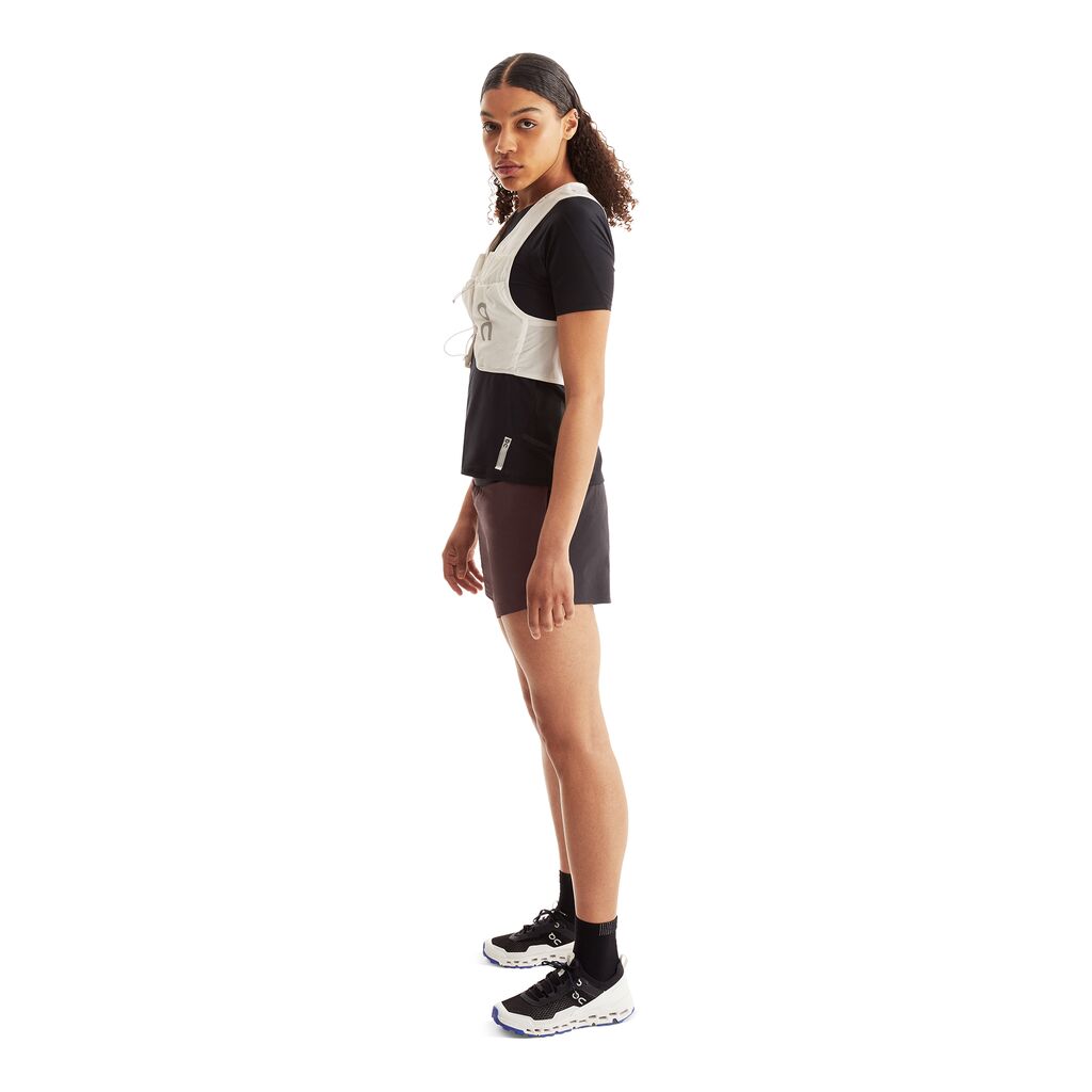 On Ultra Vest 5L Undyed-White - Achilles Heel