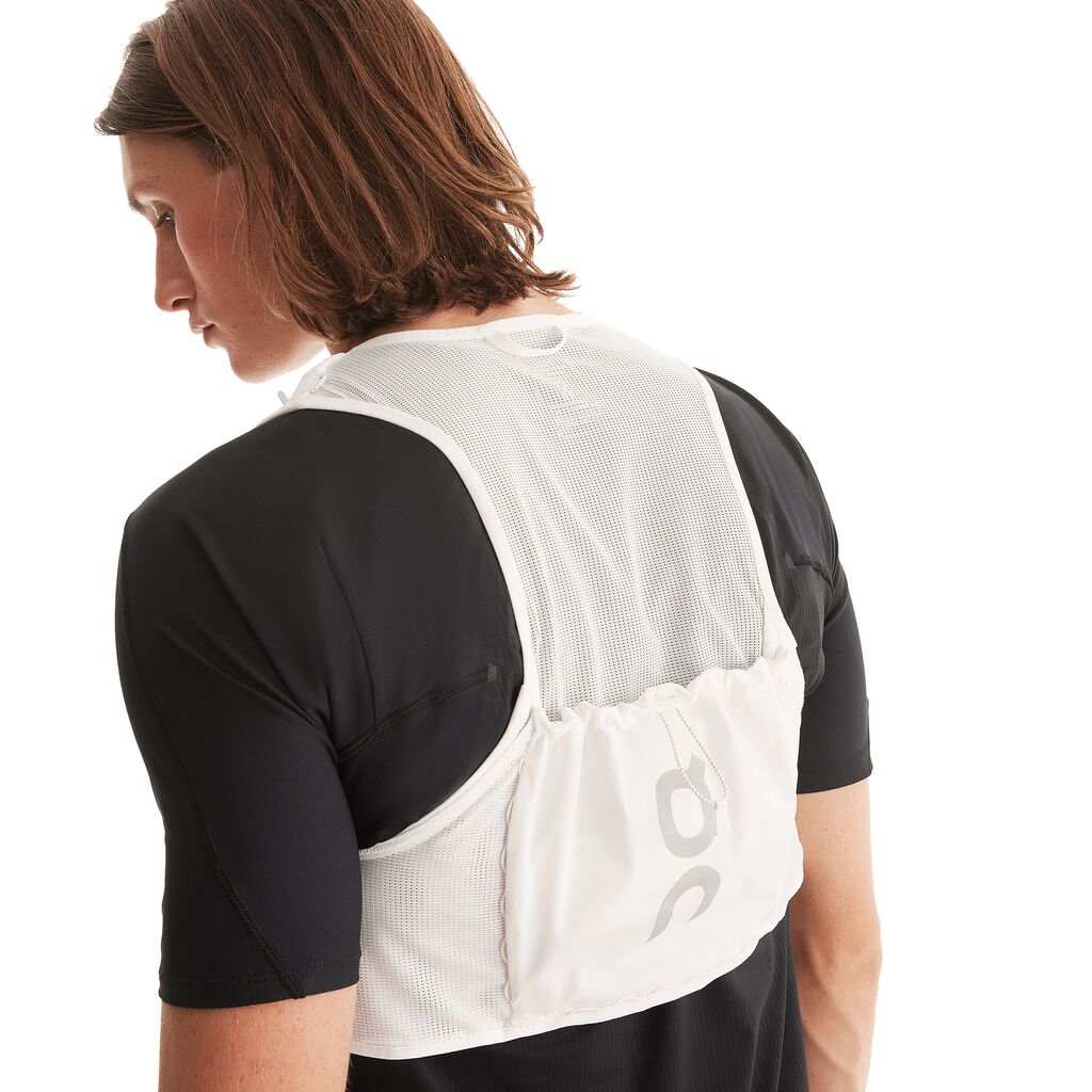 On Ultra Vest 5L Undyed-White - Achilles Heel