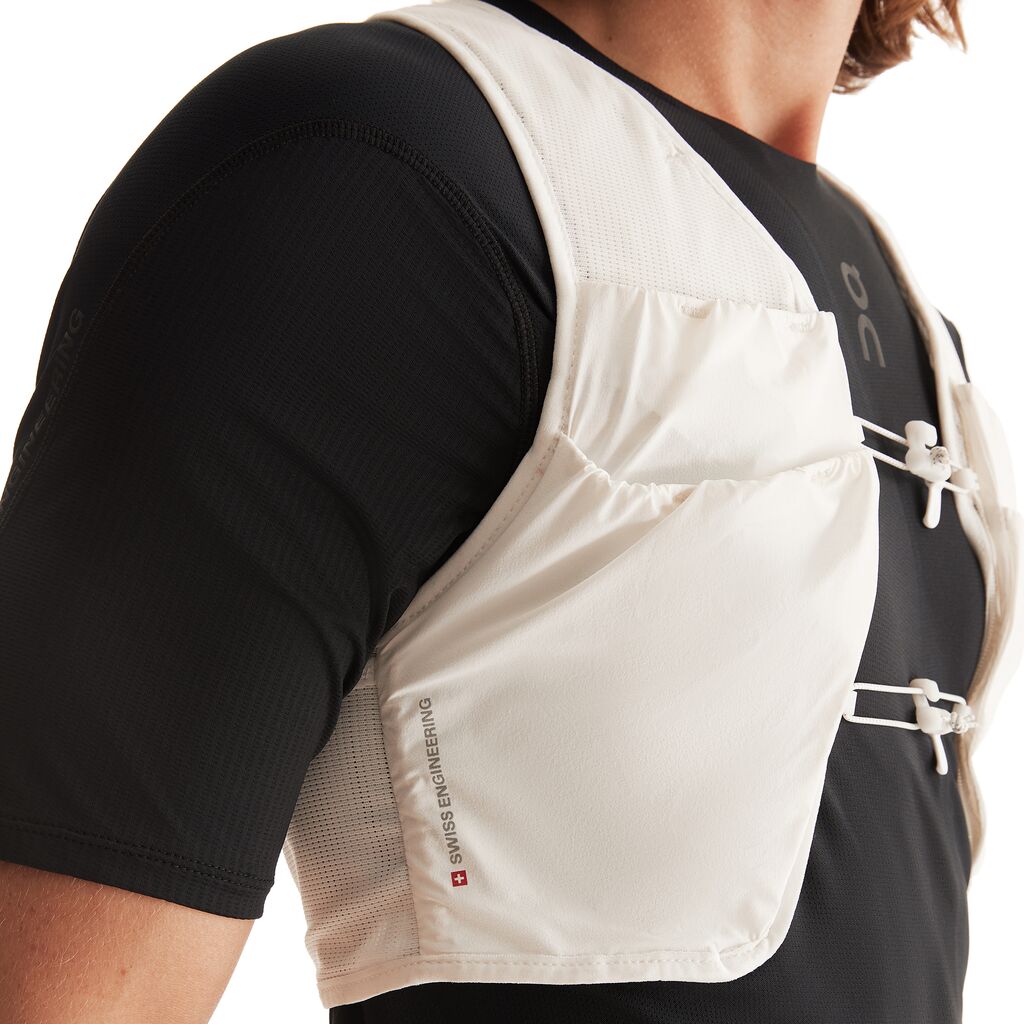 On Ultra Vest 5L Undyed-White - Achilles Heel