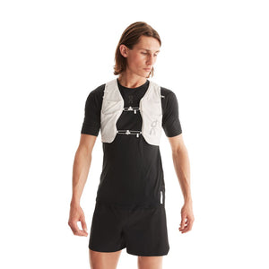On Ultra Vest 10L Undyed-White - achilles heel