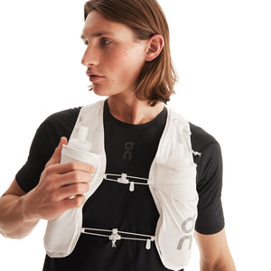 On Ultra Vest 10L Undyed-White - achilles heel