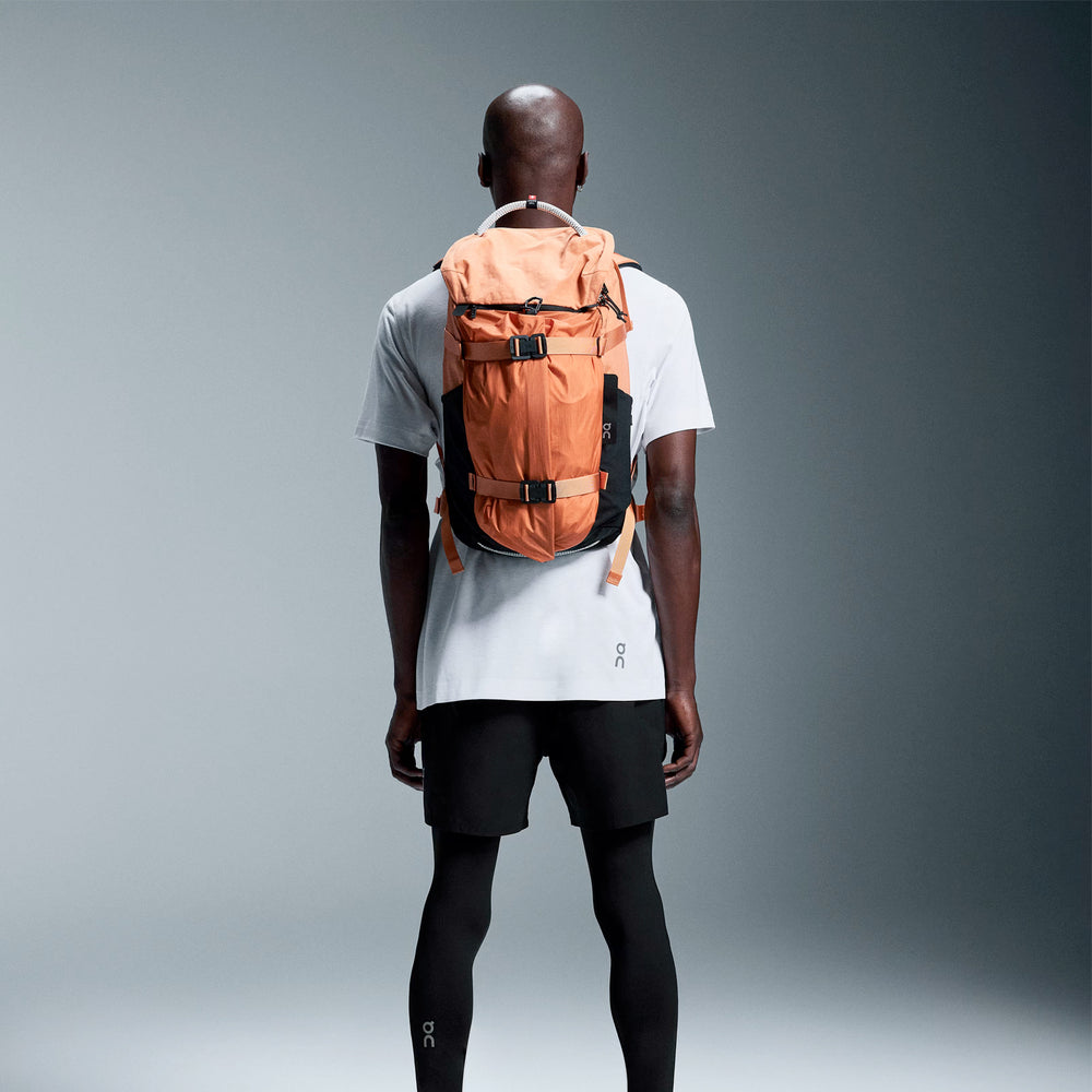 On Speed Pack 24L Elite Desert Glow - achilles heel