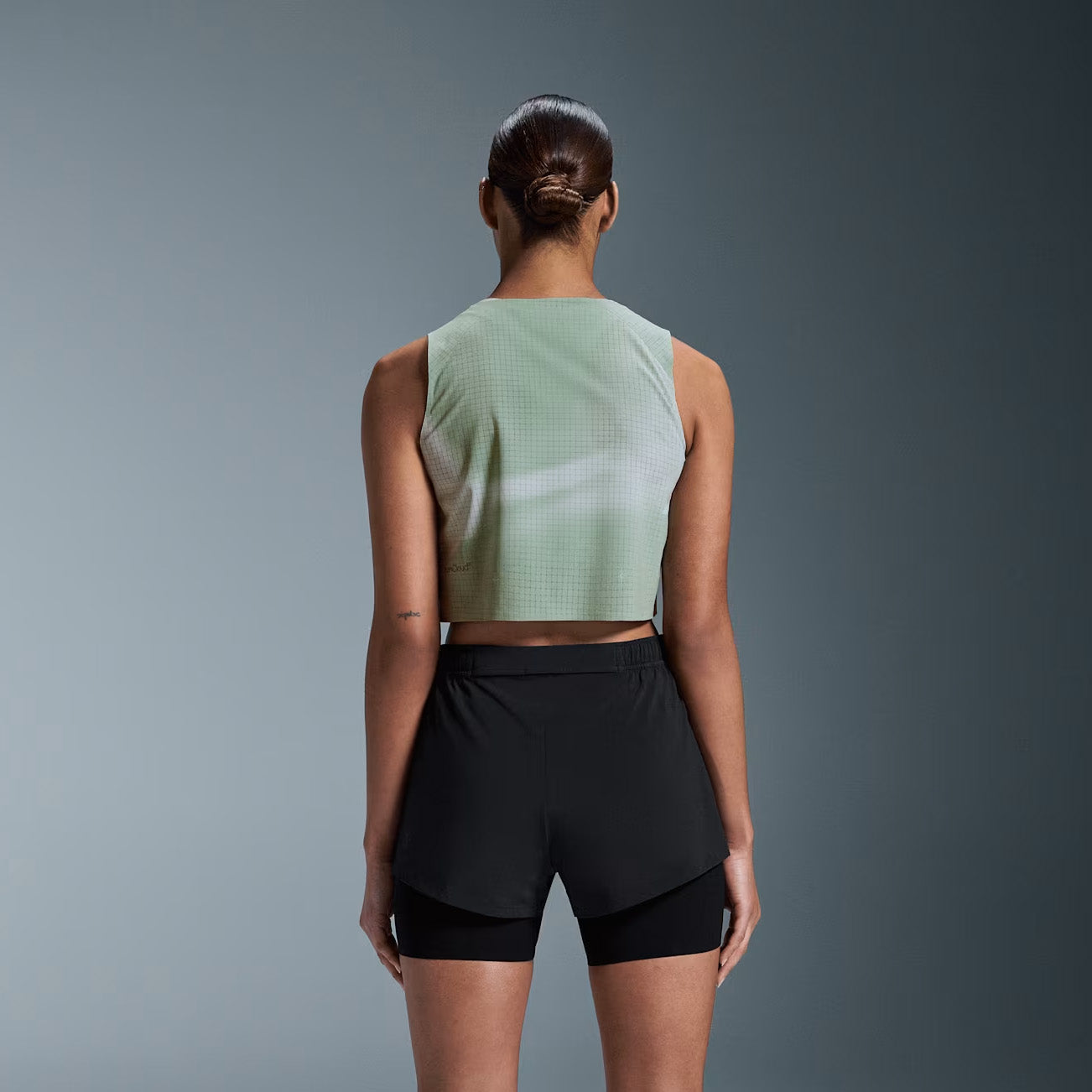 On Women's Pace Tank Sage - Achilles Heel