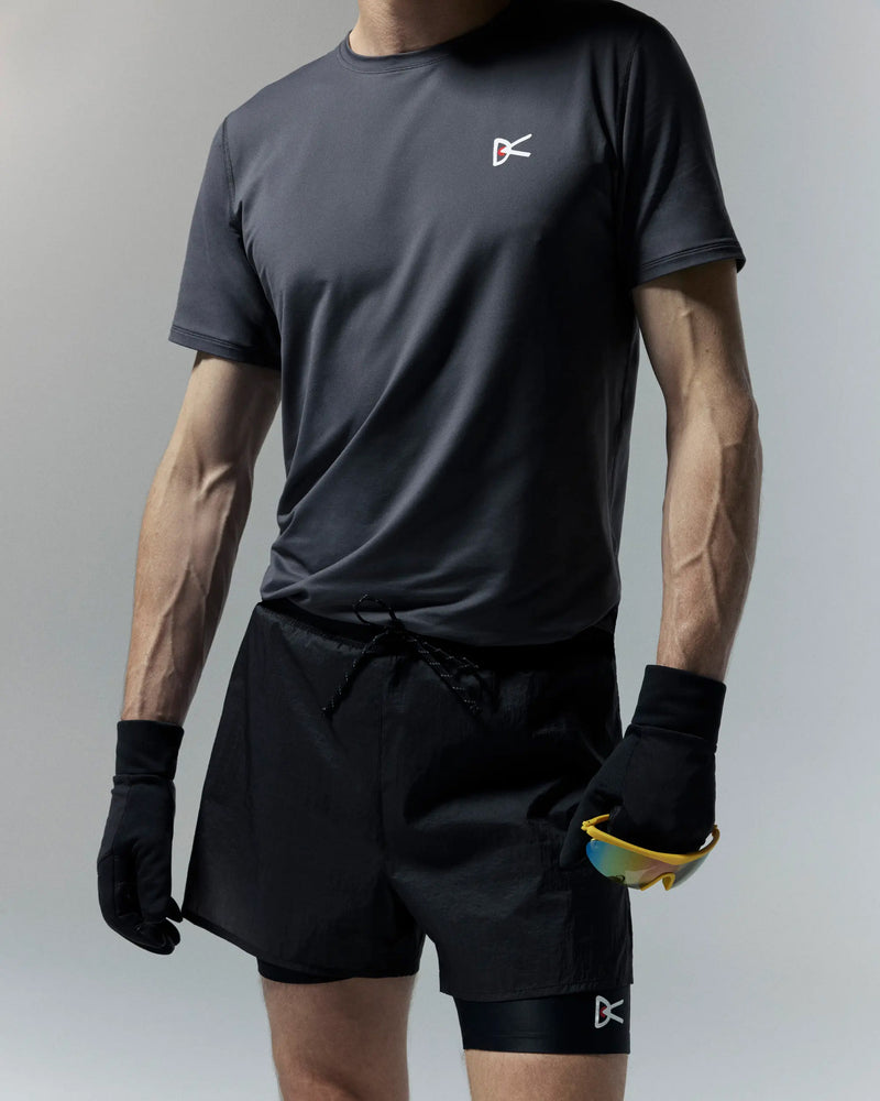 District Vision Men's Lightweight Tee Carbon - achilles heel