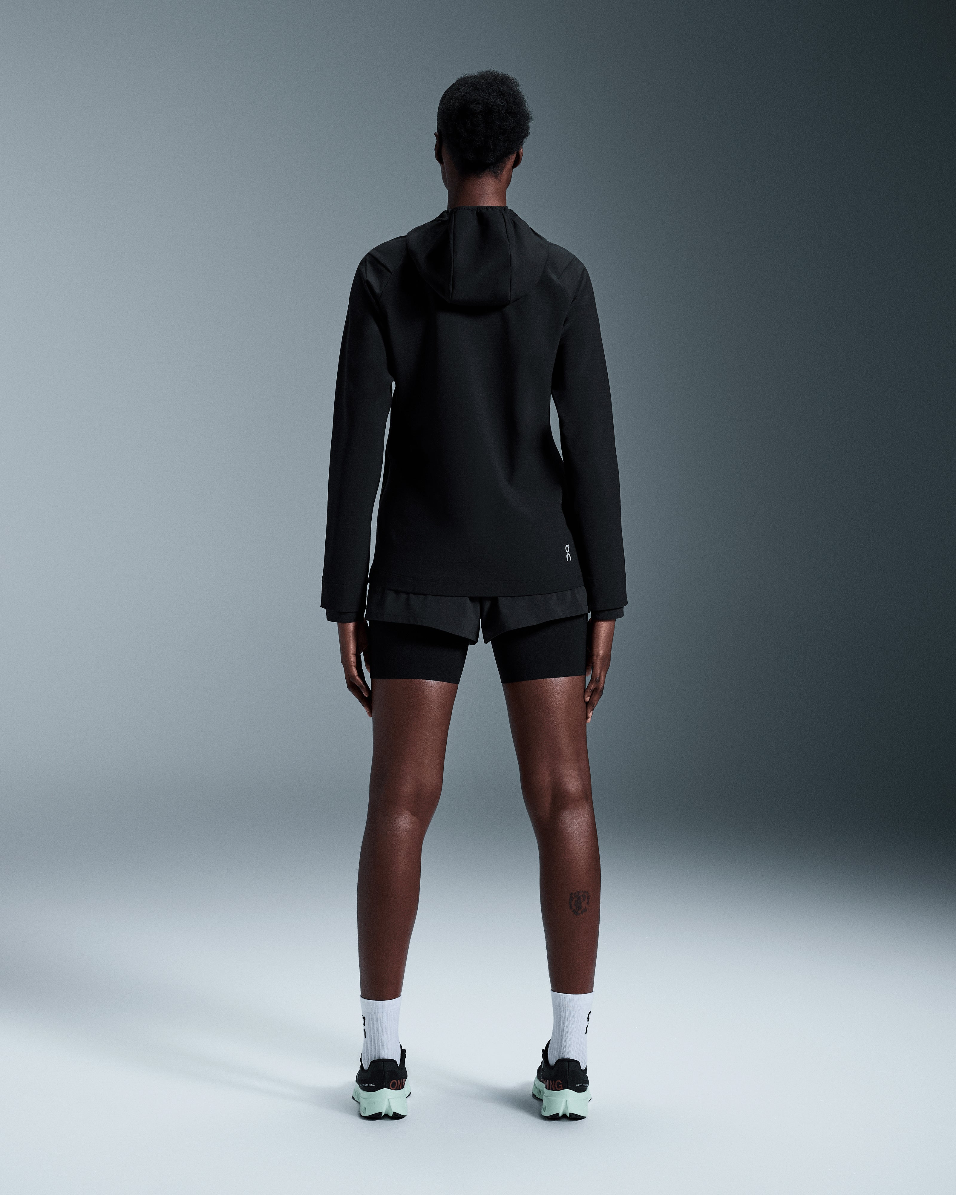 On Women's Pace Hoodie Black - Achilles Heel