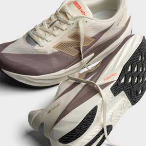 New Balance Men's Fuelcell Rebel v5 Running Shoes Angora / Earth Shadow / Sea Salt - achilles heel