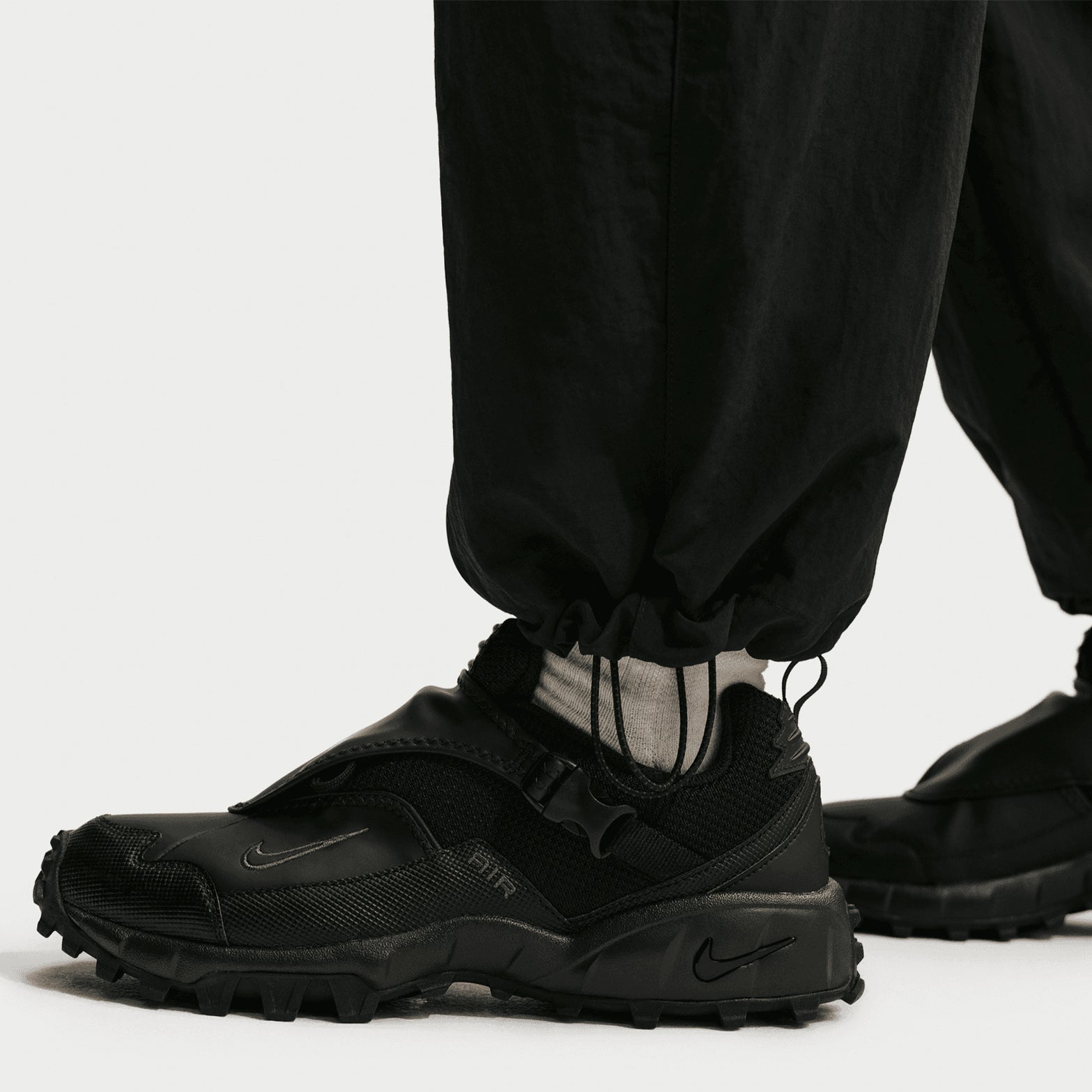 Nike Women's ACG Dolomiti Trousers Black / Summit White at