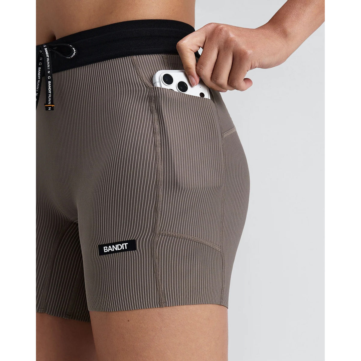 Women's Striped Cadence 5 Inch Compression Shorts Concrete Taupe / Cocoa