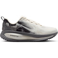 Nike Vomero 18 SE women's running shoe in Phantom / Sail / Pencil Point — outer view showing phantom engineered mesh upper with sail detailing, pencil point accent and dual-density ZoomX ReactX midsole profile