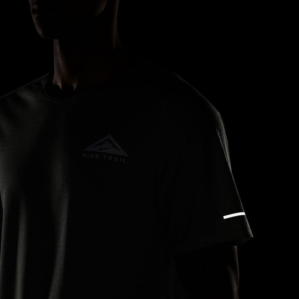 Nike Men's Dri-FIT Trail Solar Chase Tee Light Silver / Citron Pulse - achilles heel