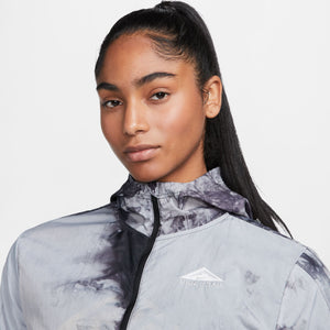Nike Women's Repel Trail Running Jacket Black / Photon Dust - achilles heel
