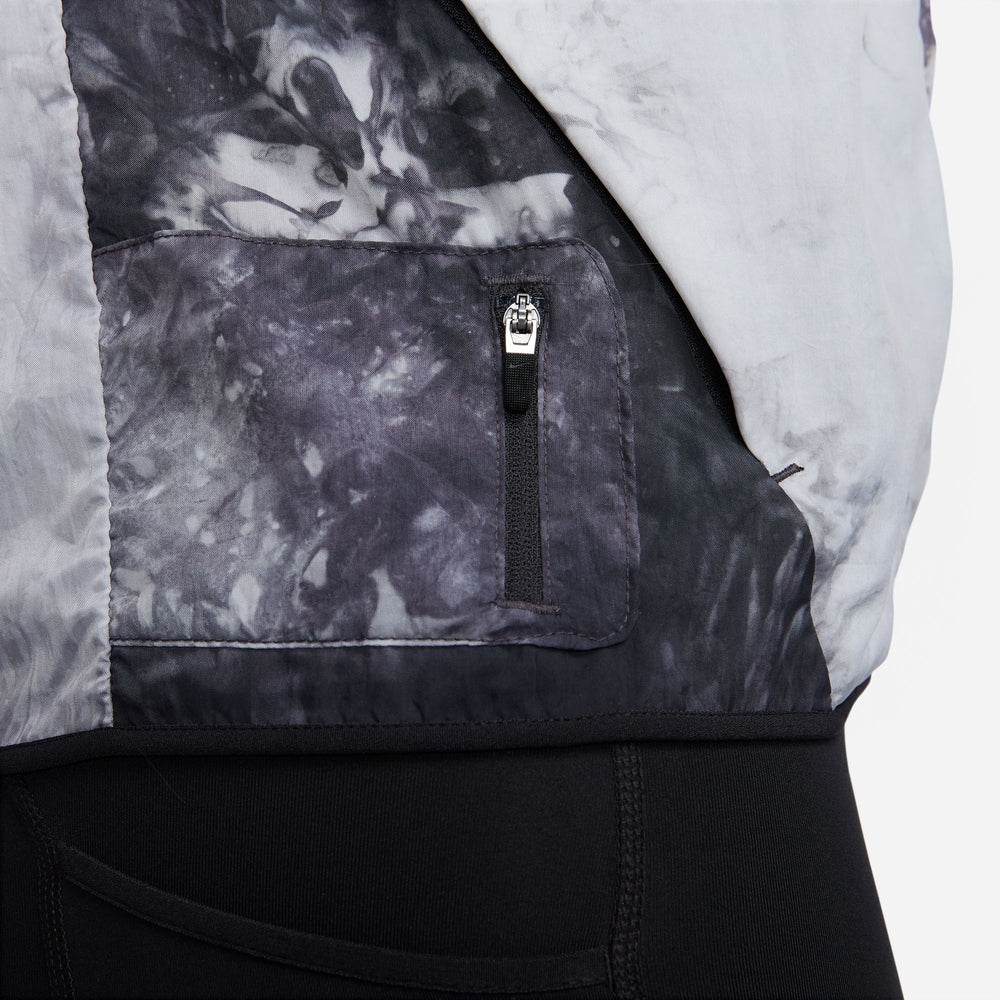 Nike Women's Repel Trail Running Jacket Black / Photon Dust - achilles heel
