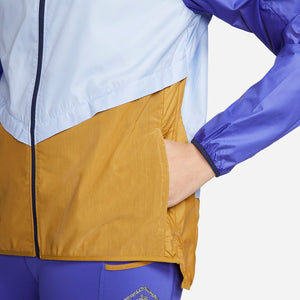 Nike Women's Shield Trail Running Jacket Aluminium / Lapis / Midnight Navy / Black - achilles heel