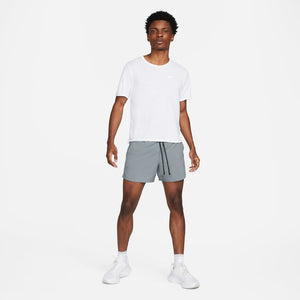 Nike Men's Dri-FIT Stride 5 Inch Shorts Smoke Grey / Reflective Silver - achilles heel