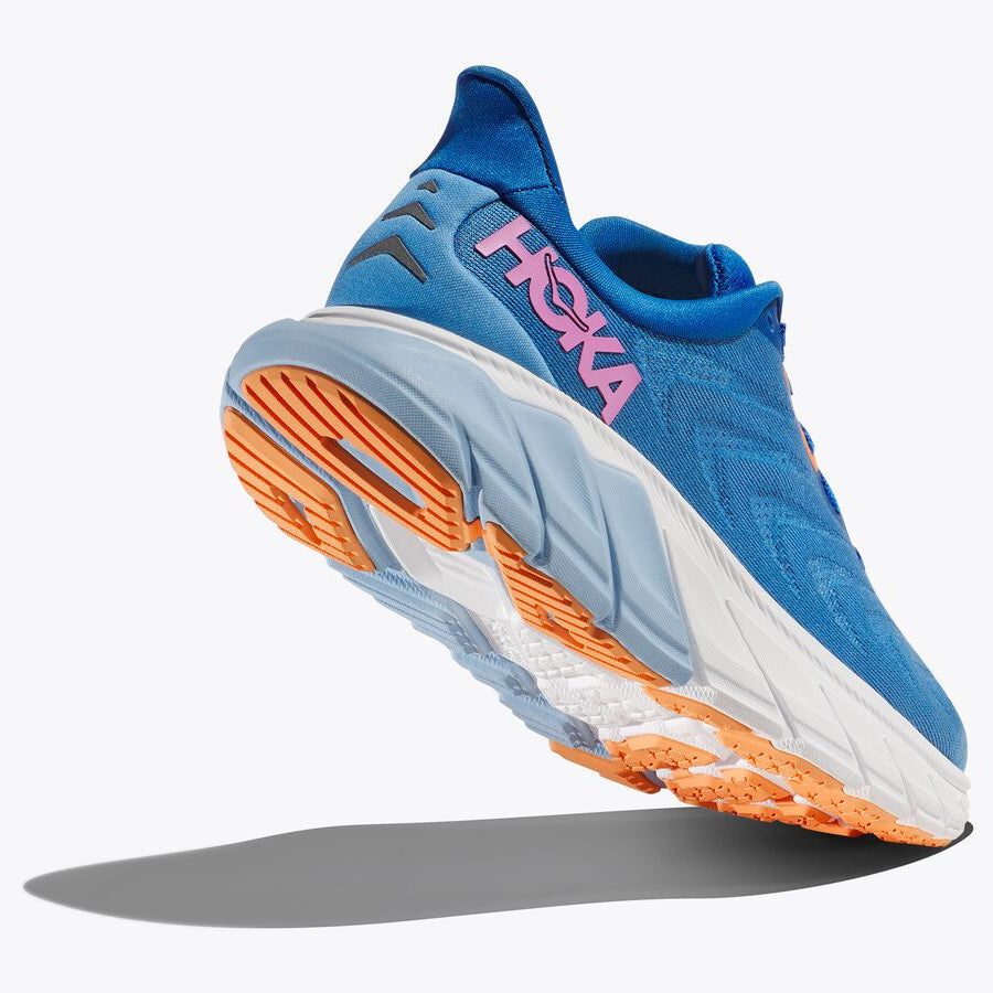 Hoka Women's Arahi 6 Wide Fit Running Shoes All Aboard / Coastal Sky - achilles heel