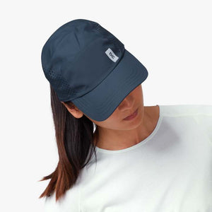 On Lightweight Cap Navy - achilles heel