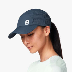 On Lightweight Cap Navy - achilles heel