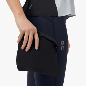 On Women’s Waterproof Anorak Black - achilles heel